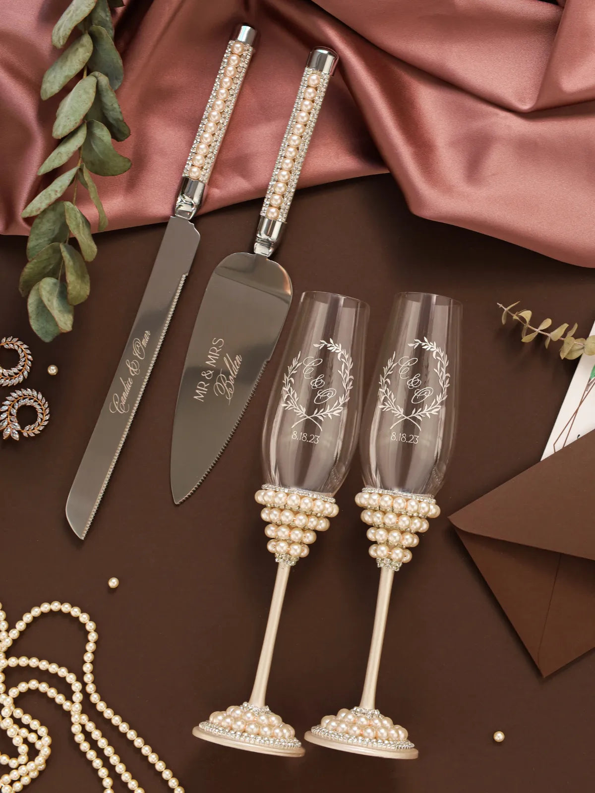 Ivory Margaret Flutes & Cake set