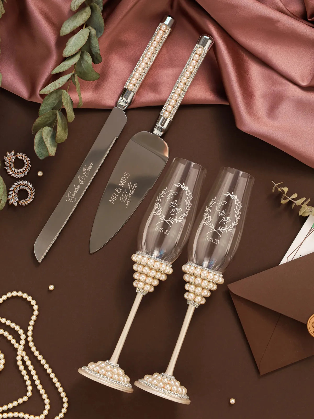 Ivory Margaret Flutes & Cake set