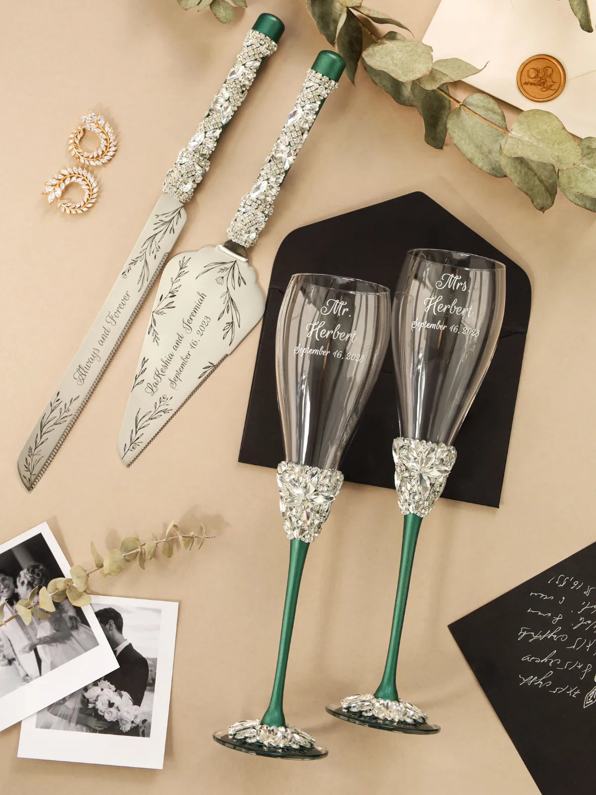 Emerald Tulipa Flutes & Cake set