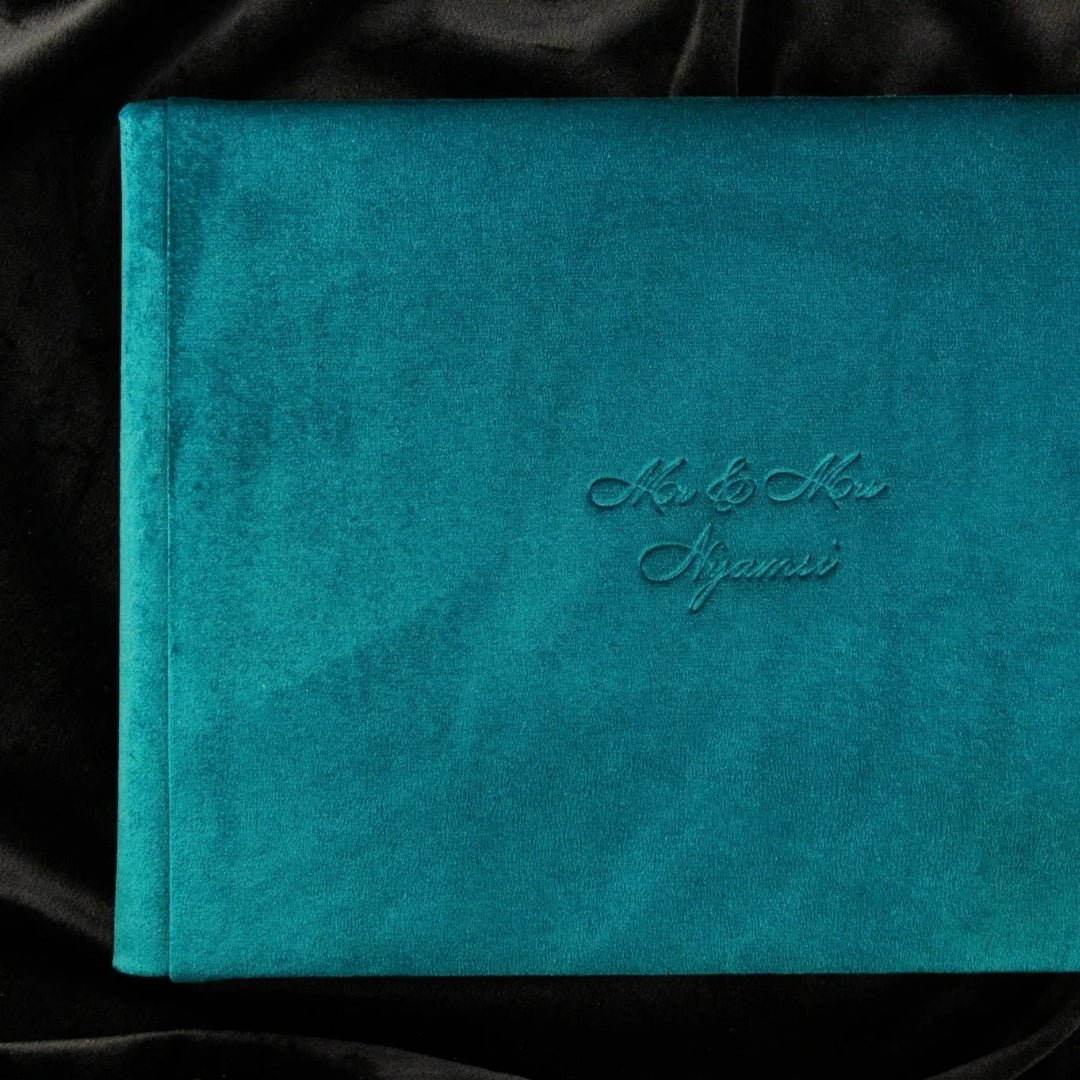 Guestbook in Deep Teel - ELENA HONCH