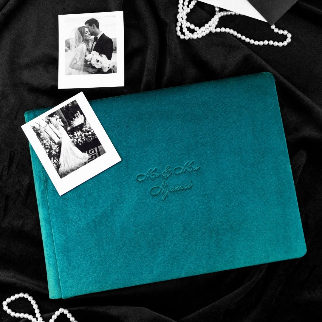Guestbook in Deep Teel - ELENA HONCH