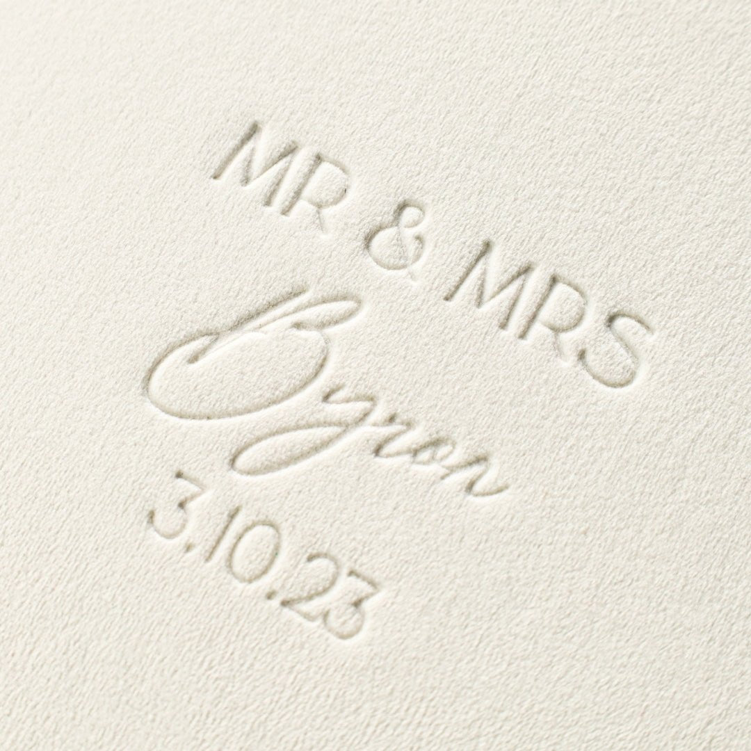 Guestbook in Ivory - ELENA HONCH