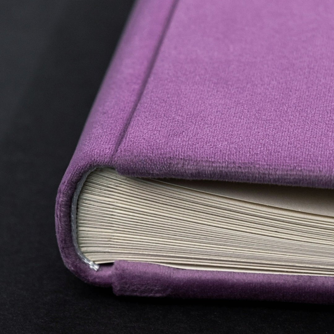 Guestbook in plum - ELENA HONCH