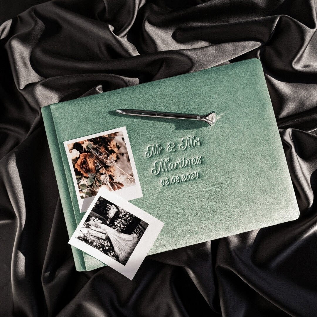 Guestbook in Sage Green - ELENA HONCH
