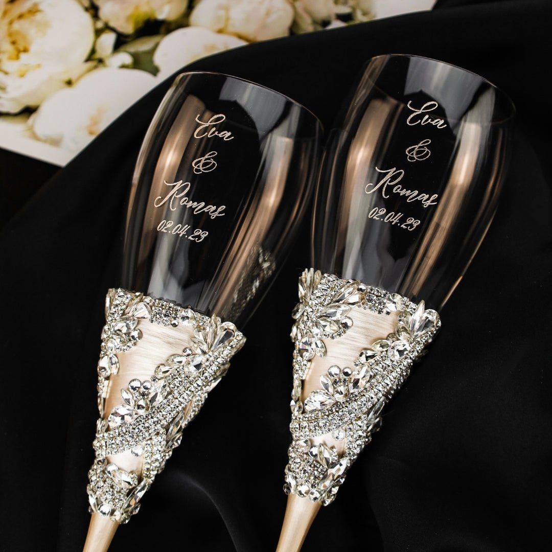 Ivory Tulipa Crystal Flutes & Cake Cutting Set - ELENA HONCH