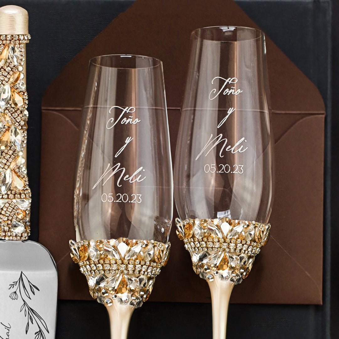 Personalized Flutes Ivy with Cake set in Ivory & Gold - ELENA HONCH