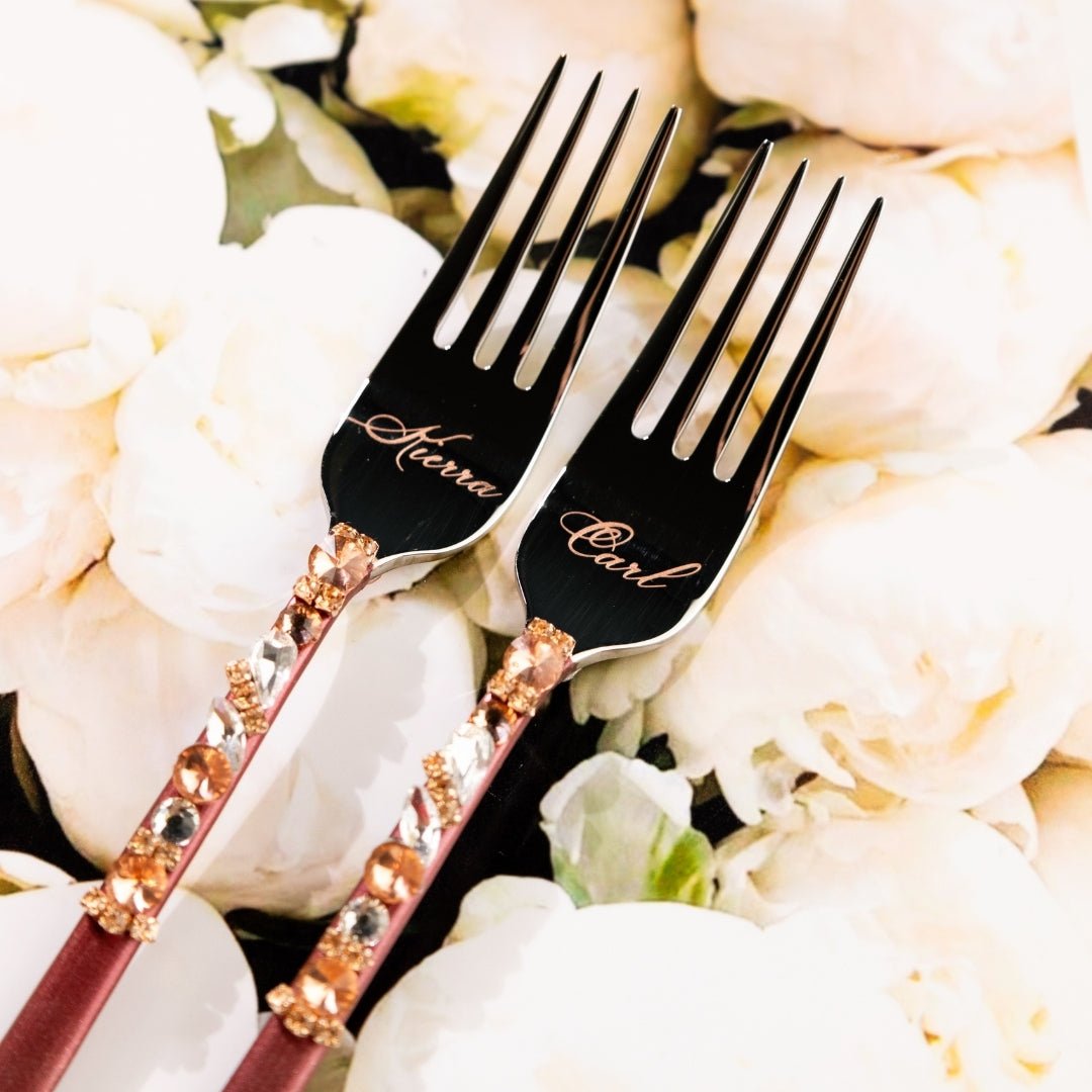 Plate And Forks Burgundy Set - ELENA HONCH