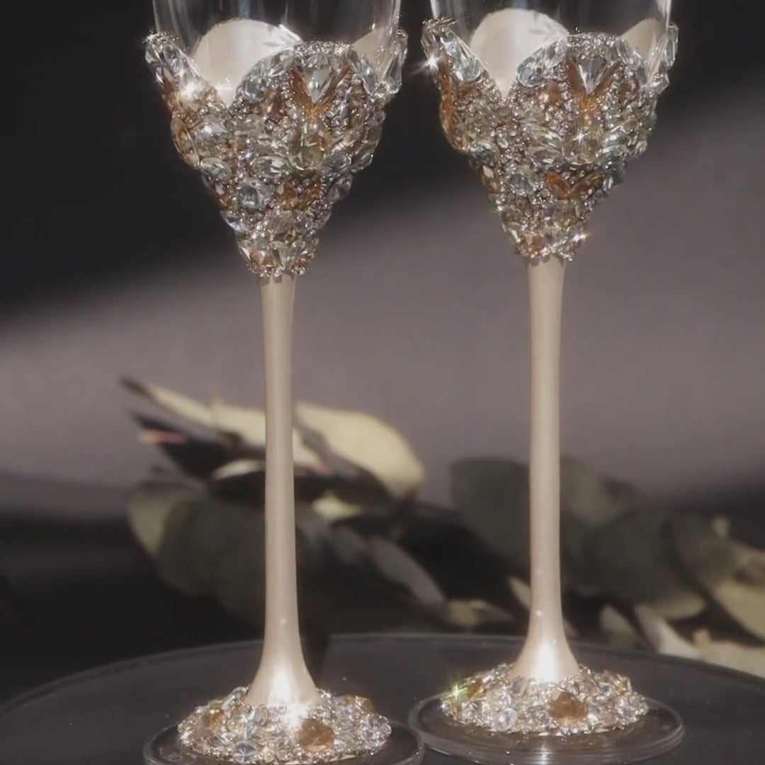 Blossom Flutes Ivory & Gold
