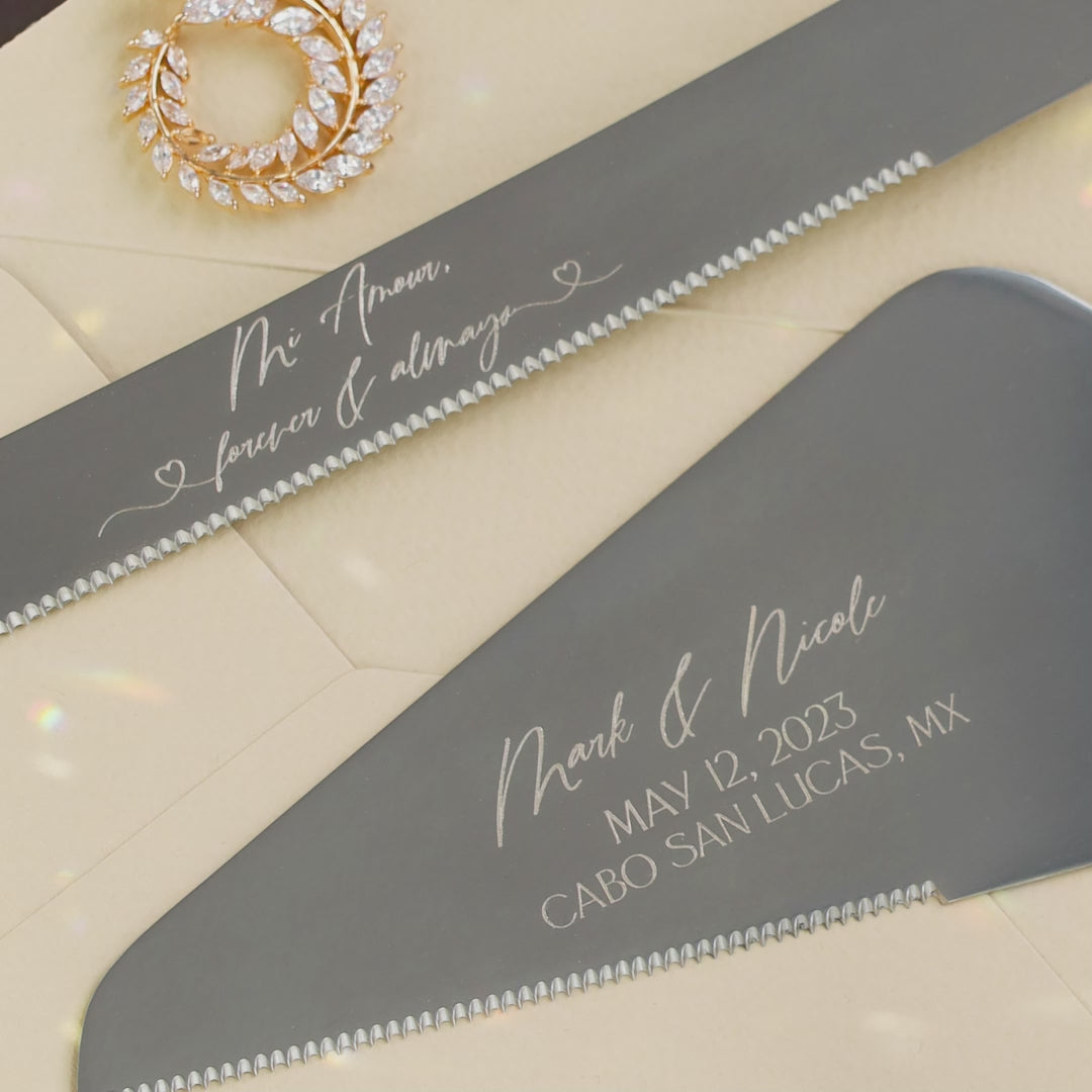 Ivory & Gold Cake Set