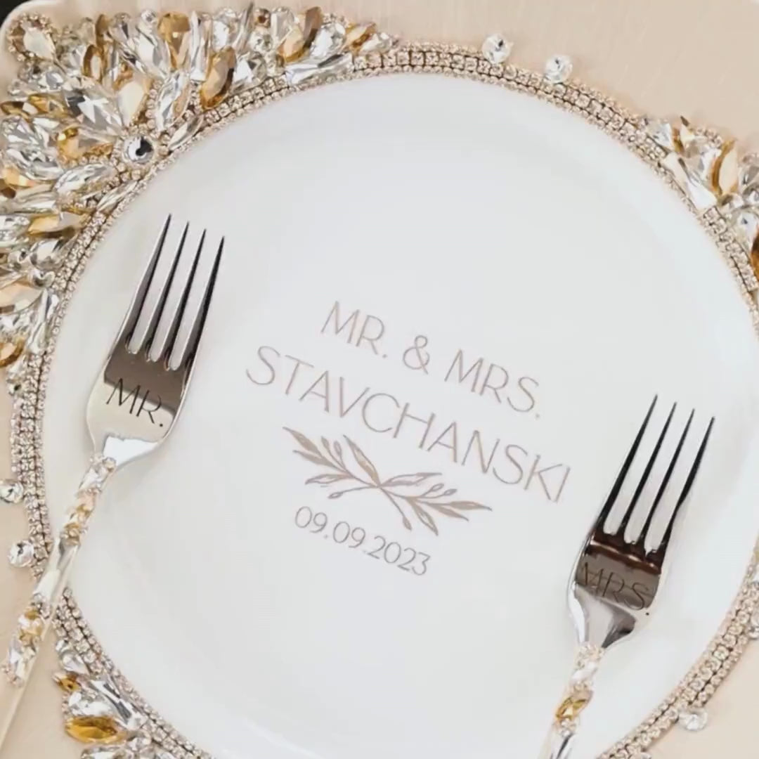 Plate And Forks Ivory & Gold Set