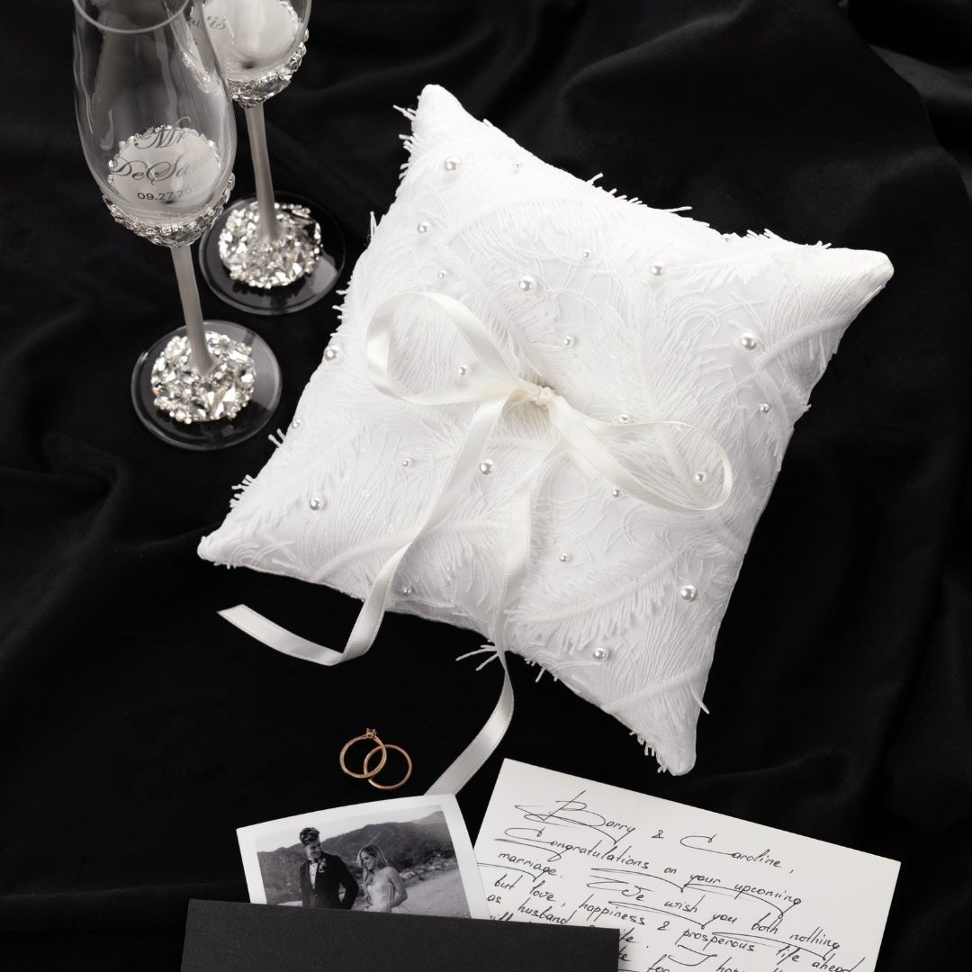 Ruta Flutes White With Ring Bearer Pillow - ELENA HONCH