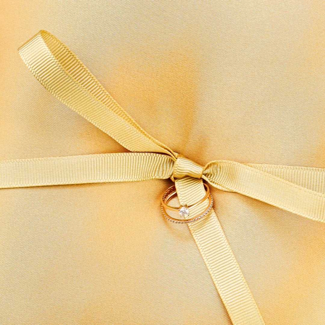 Ruta Gold Set with Pillow - ELENA HONCH