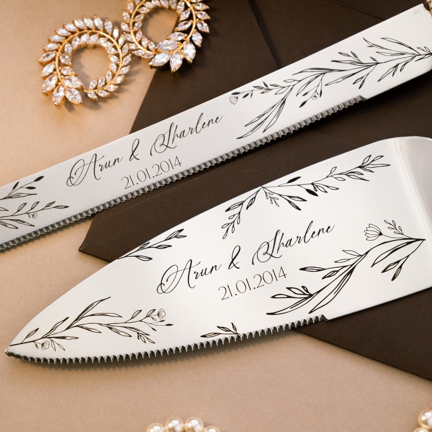 Ruta Set Ivory & Gold With Pillow - ELENA HONCH