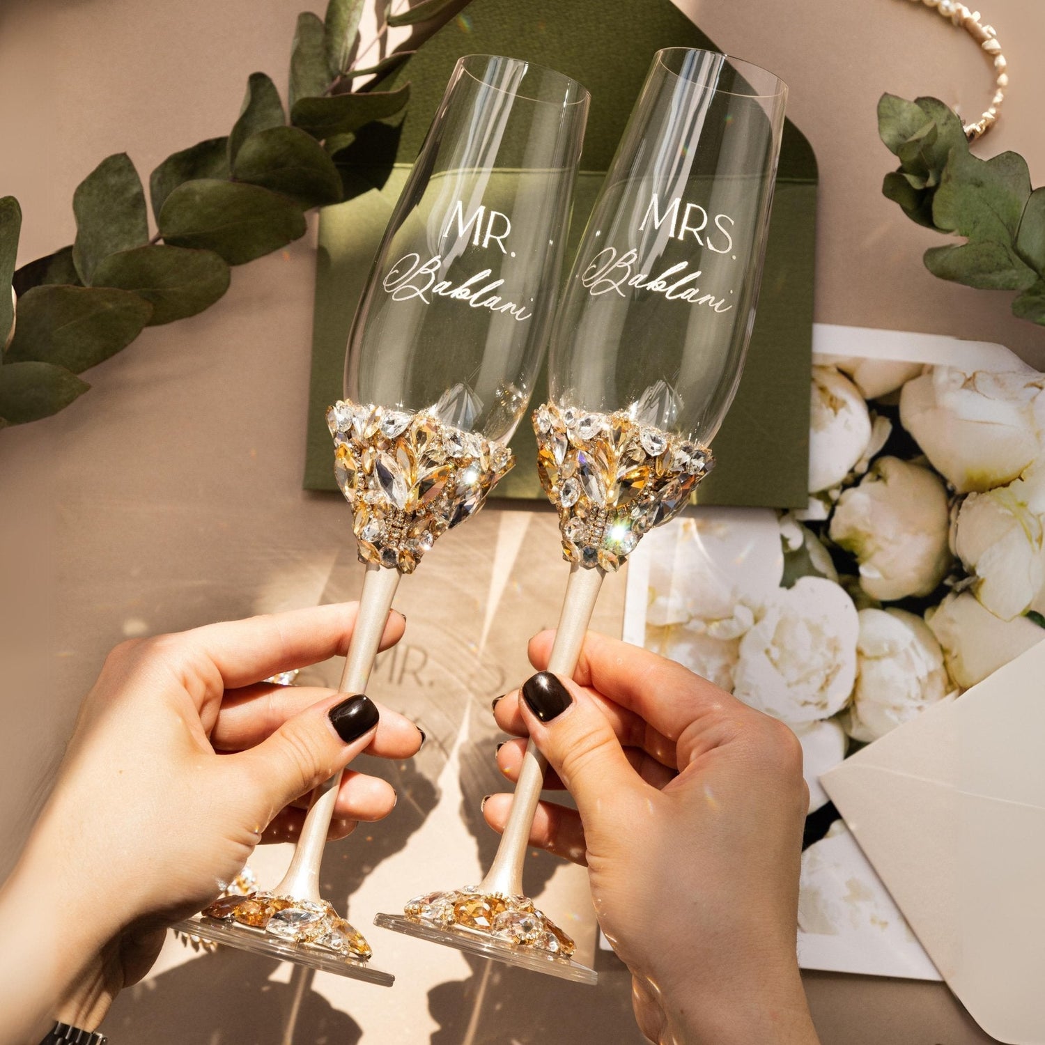 Ruta Set Ivory & Gold With Pillow - ELENA HONCH