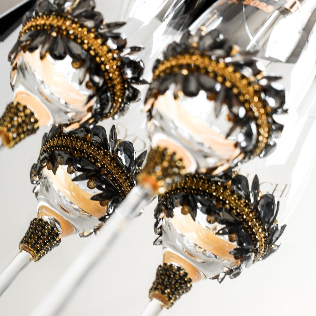 Set in Black & Gold - ELENA HONCH