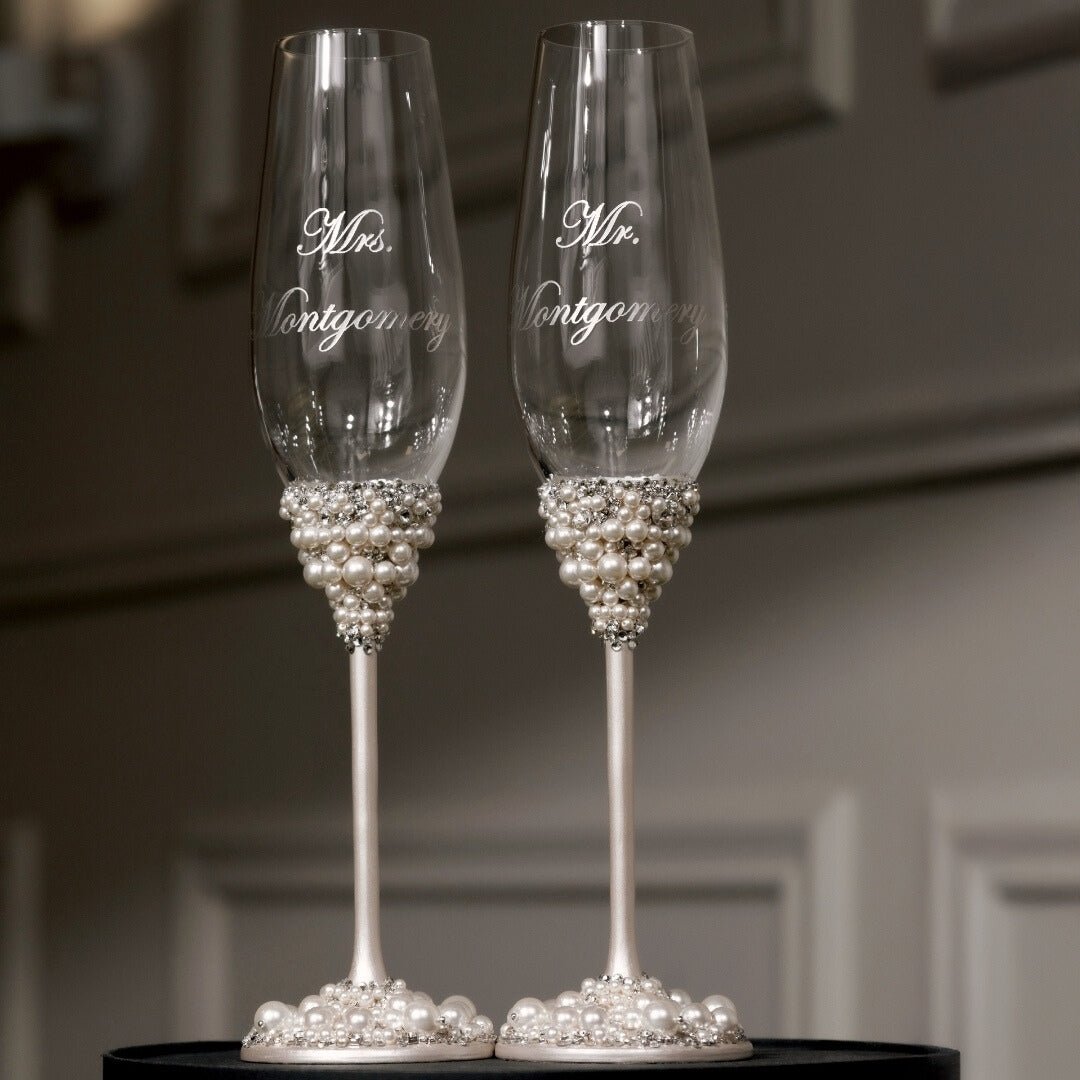 Wedding Flutes & Cake Set Lily Ivory With Pearls - ELENA HONCH