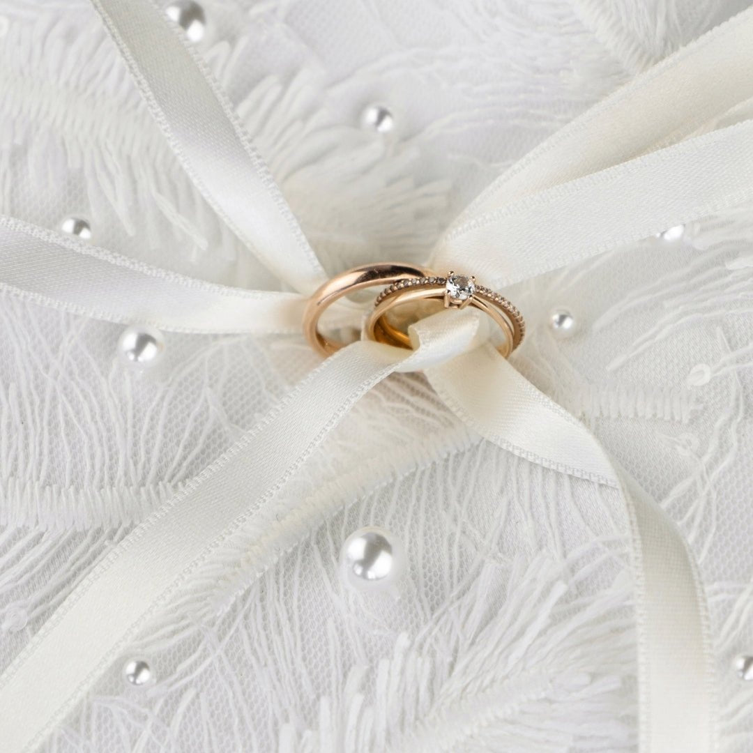 White Wedding Pillow For Rings With White Pearls - ELENA HONCH