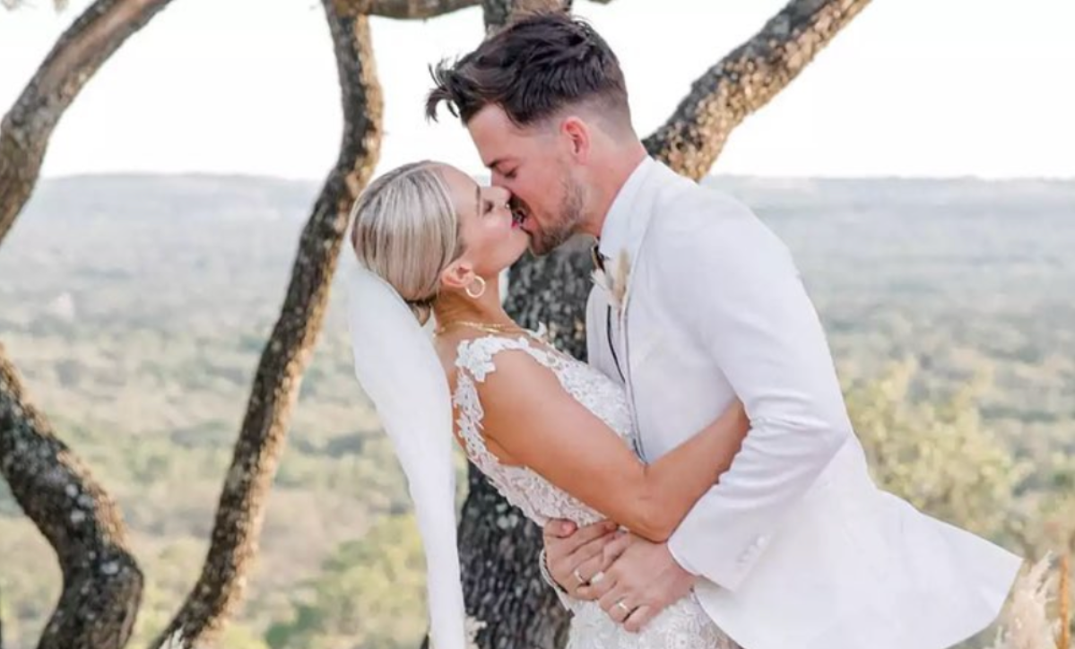 The country wedding of Chase Bryant and Selena Weber