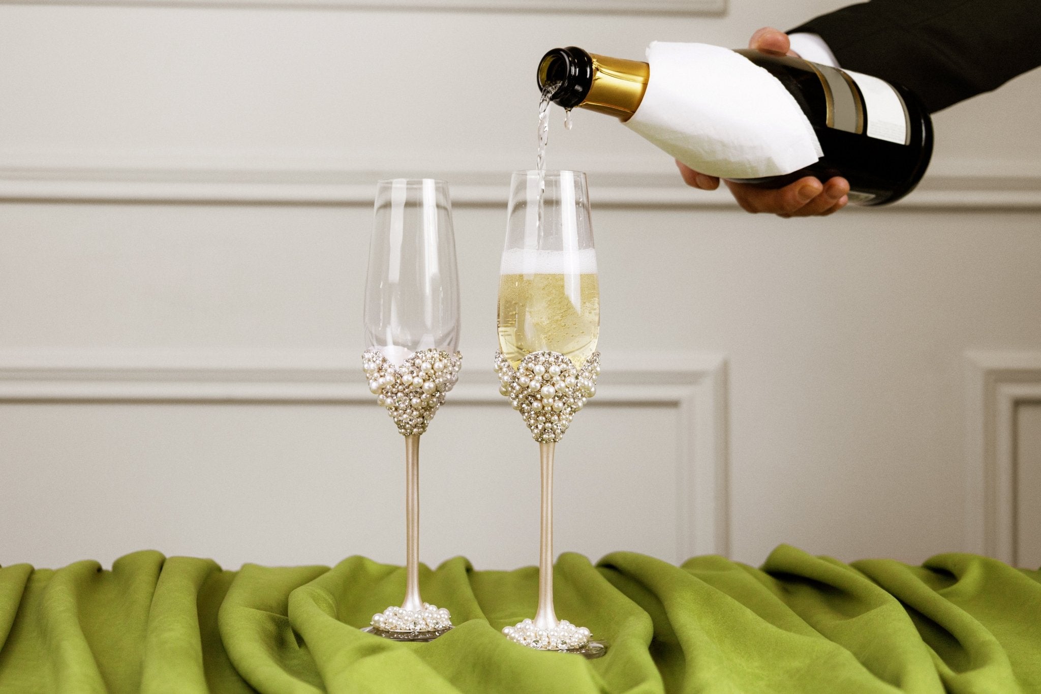 What Wedding Details Are Worth Spending Money On - ELENA HONCH