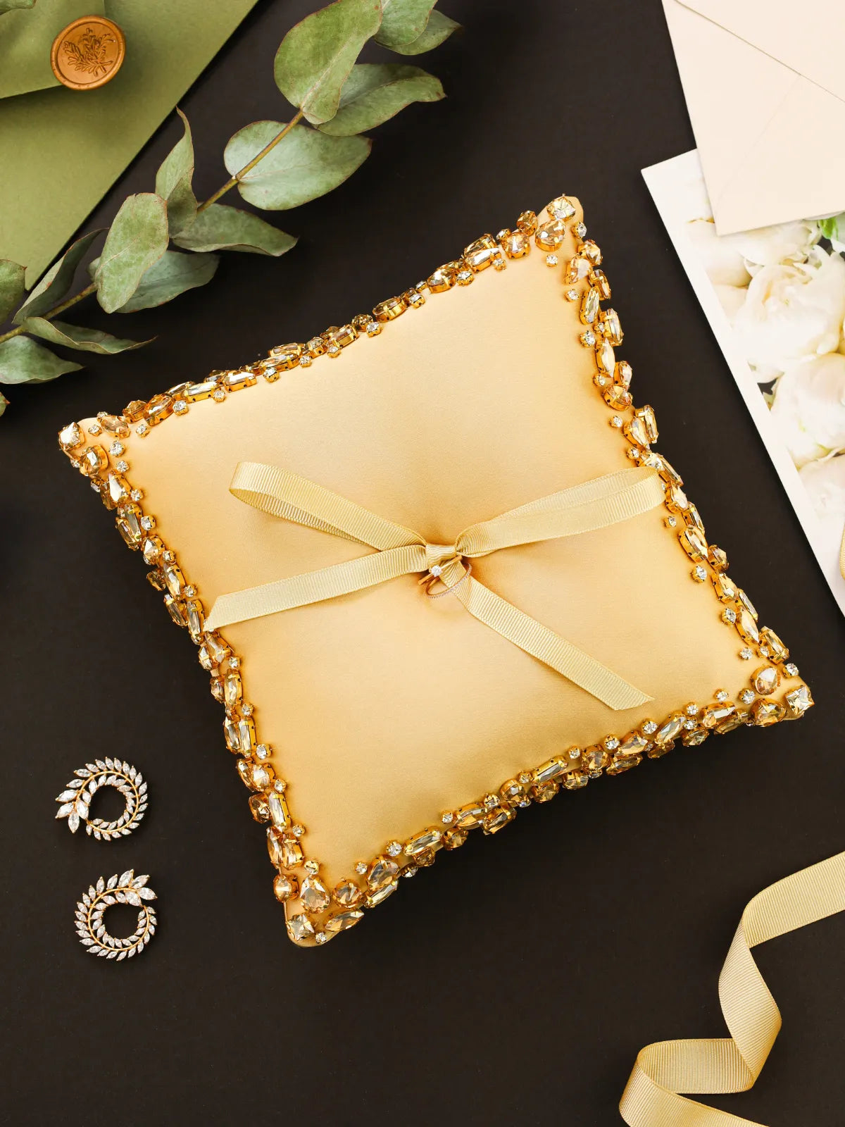 Wedding Pillow For Rings In Gold