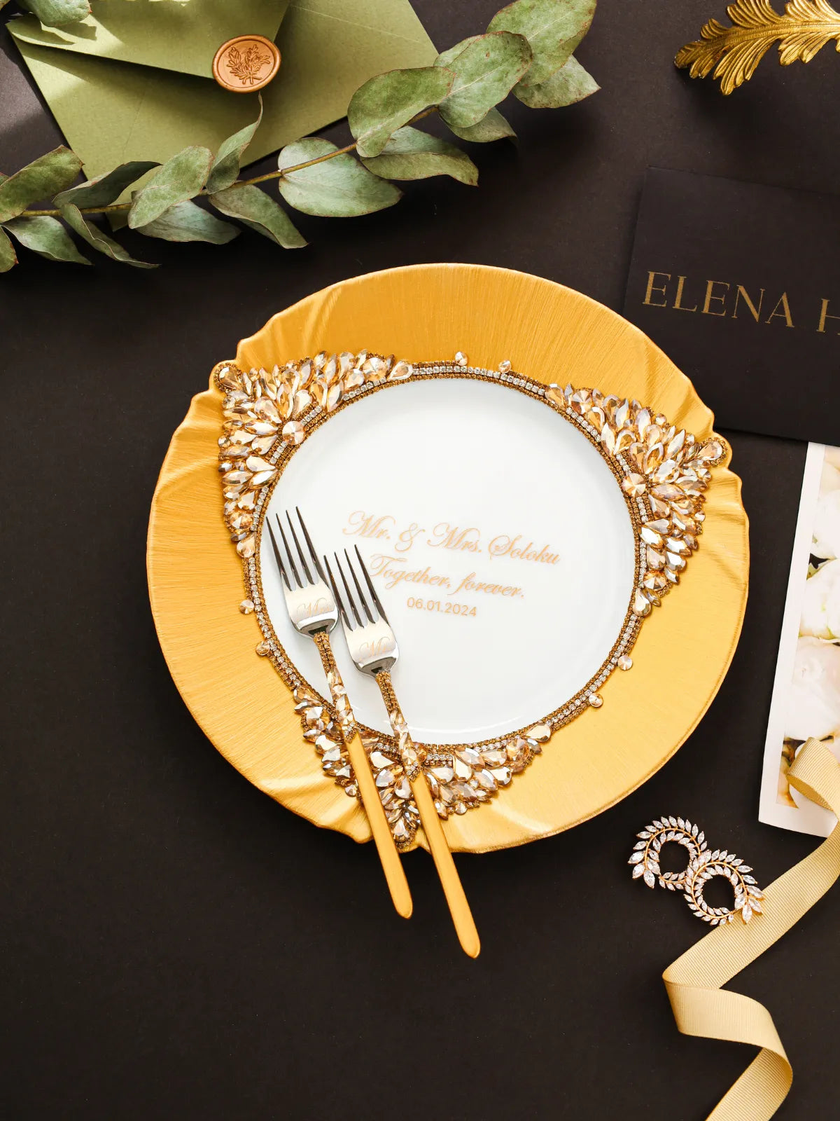 Plate And Forks Gold Set