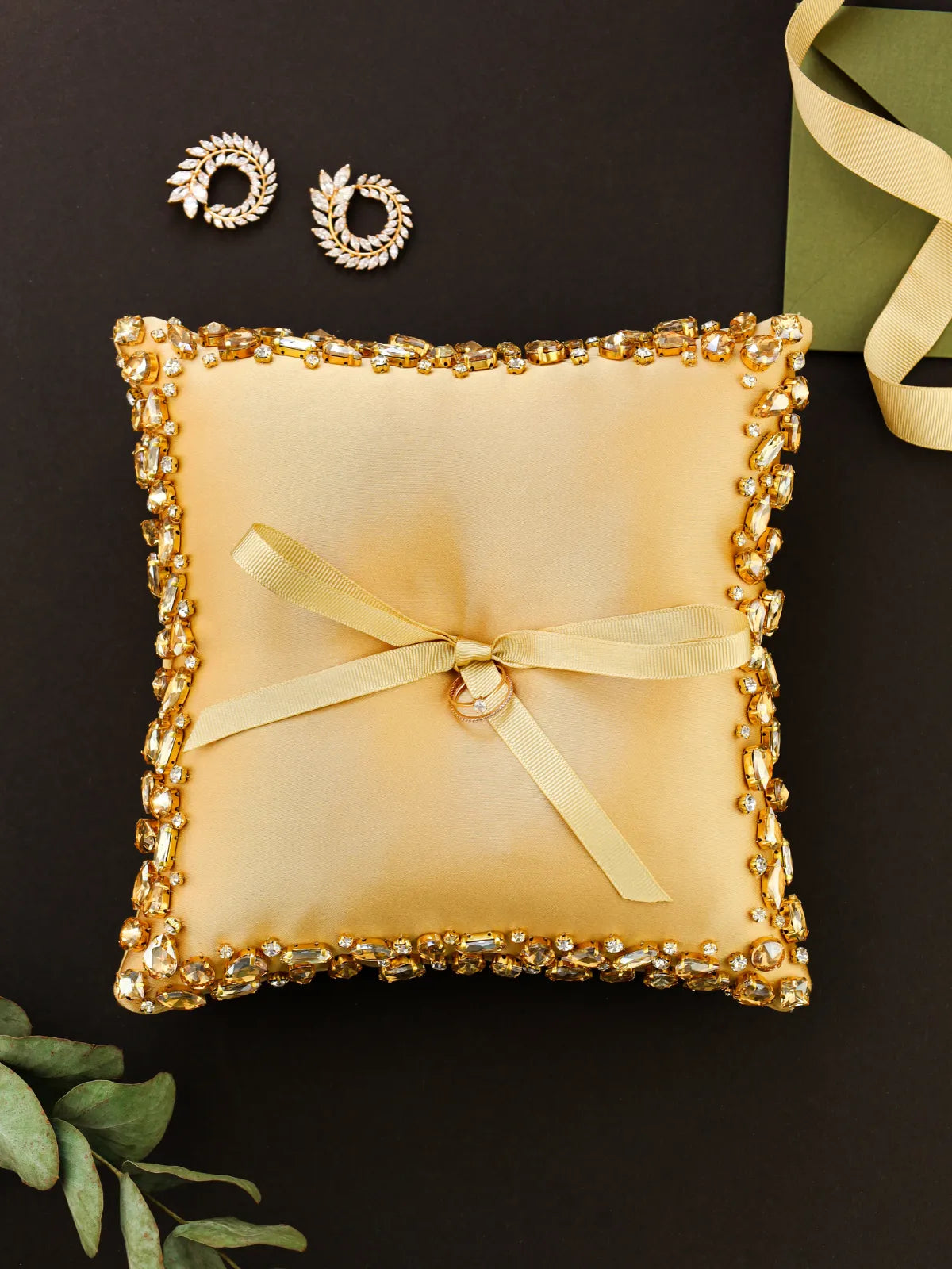 Wedding Pillow For Rings In Gold