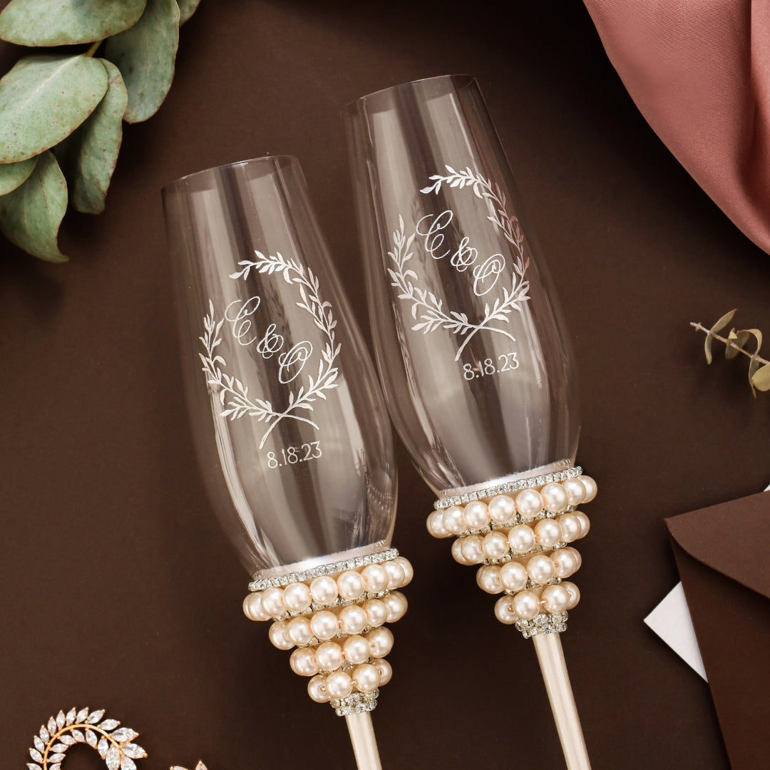 Margaret Wedding Flutes &amp; Cake Set in Ivory