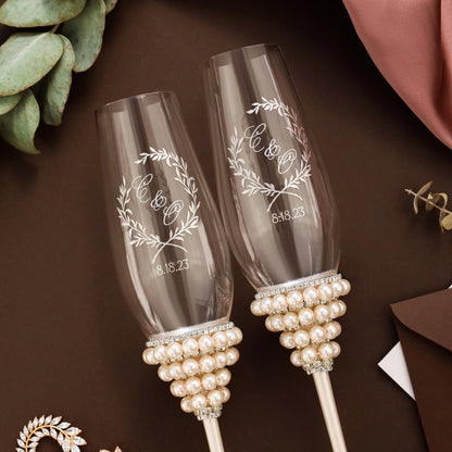 Margaret Wedding Flutes &amp; Cake Set in Ivory