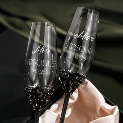 Ruta Flutes with Cake Set in Black
