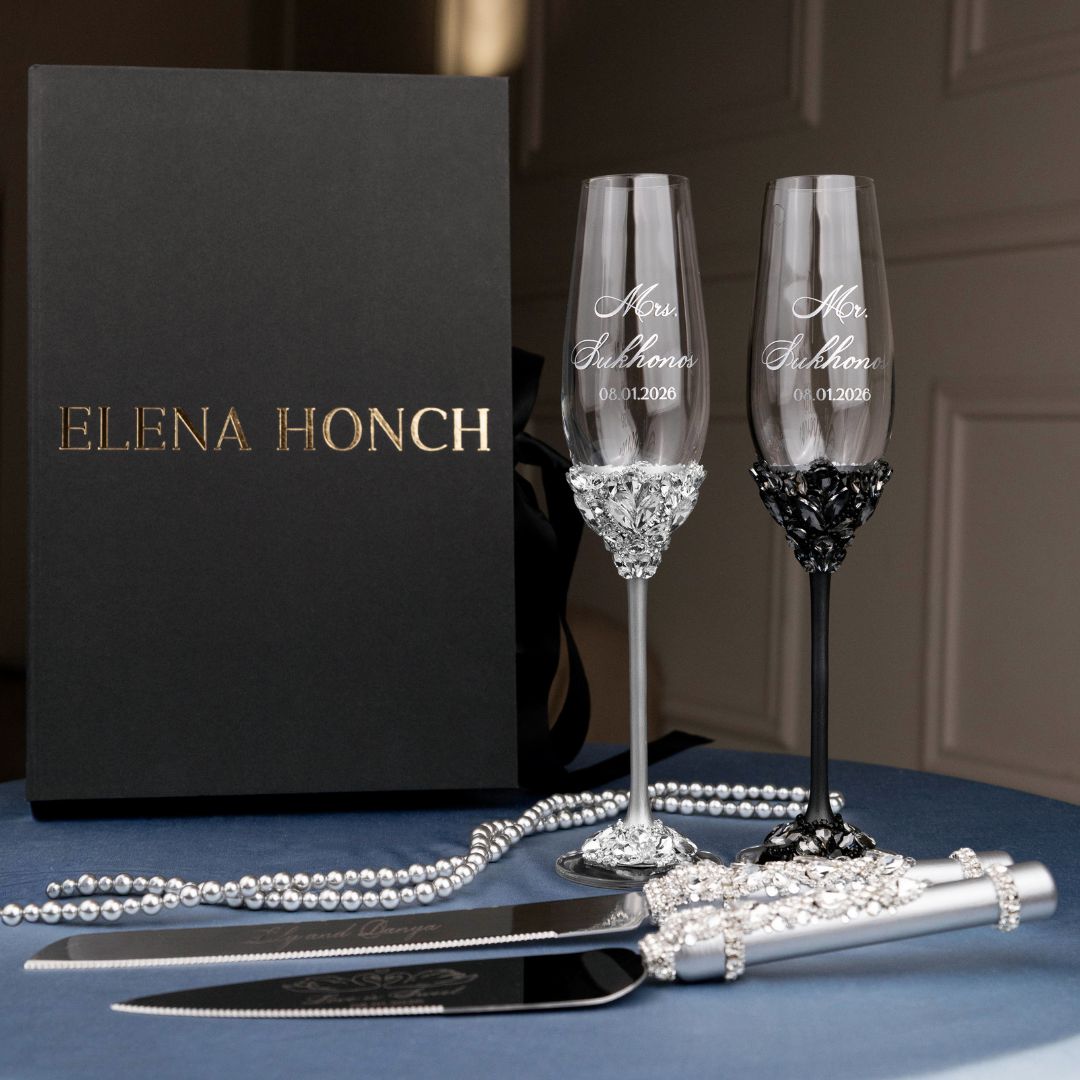 Ruta Flutes with Cake Set in Black &amp; Silver