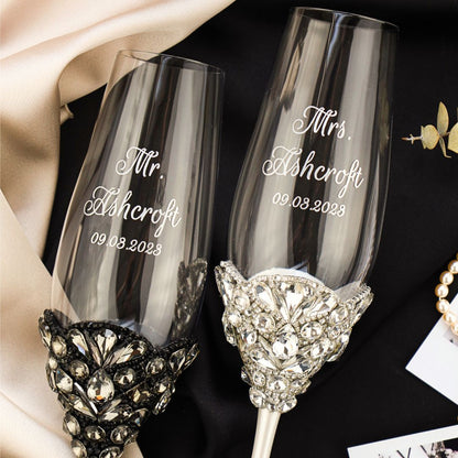 wine glass wedding flutes. glasses for wedding flutes. bride and groom champagne wedding flutes. wedding champagne flutes.