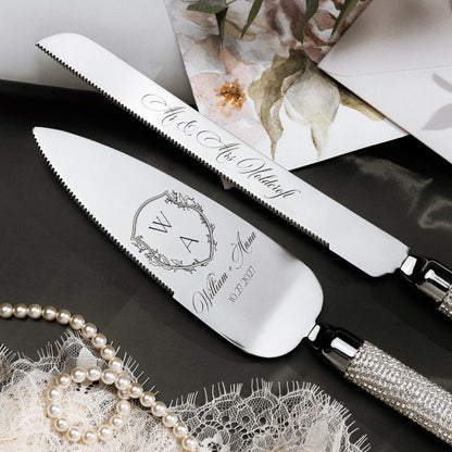 Crystal Line Champagne Flutes &amp; Cake Set in Silver - ELENA HONCH
