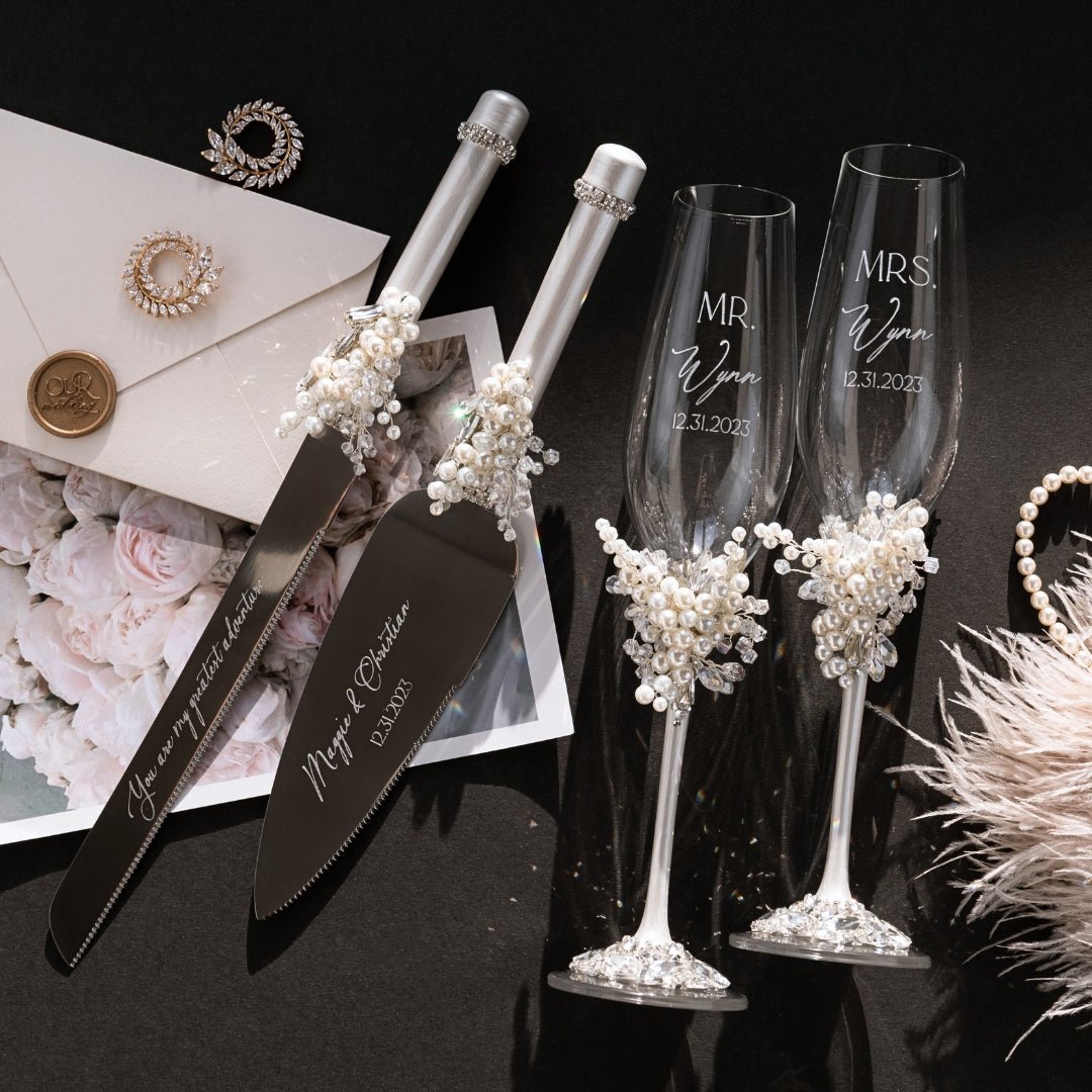 Flutes & Cake set with pearls in White - ELENA HONCH