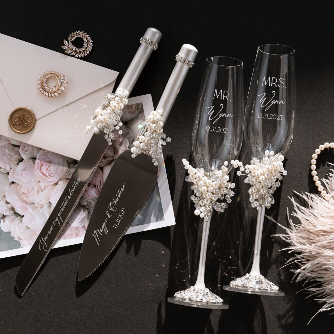 Flutes &amp; Cake set with pearls in White - ELENA HONCH