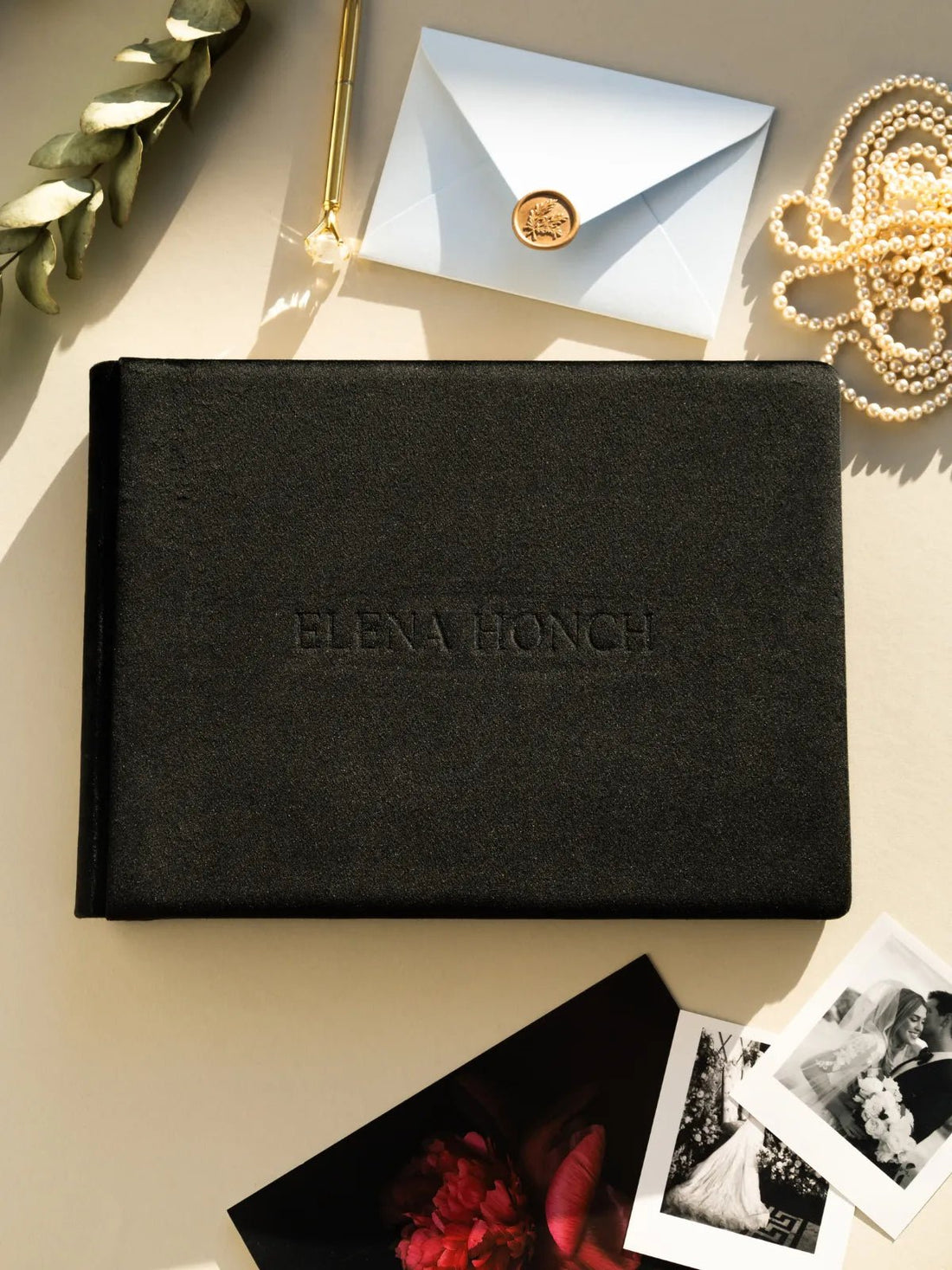 Guestbook in black - ELENA HONCH