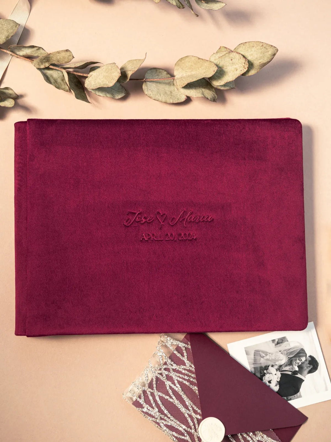 Guestbook in burgundy - ELENA HONCH