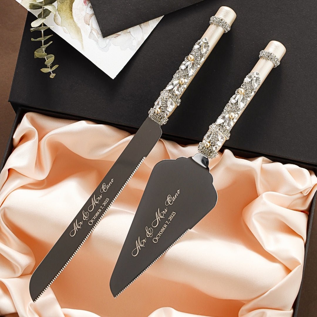 Ivory Cake Set with pearls - ELENA HONCH