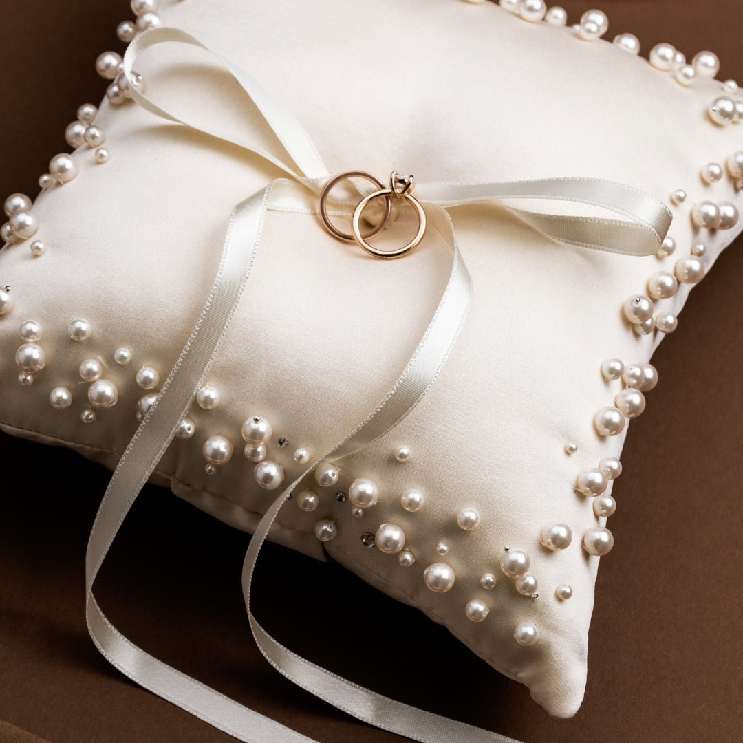 Ivory Pillow For Rings with Pearls - ELENA HONCH