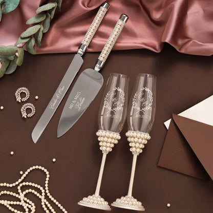 Margaret Wedding Flutes &amp; Cake Set in Ivory - ELENA HONCH