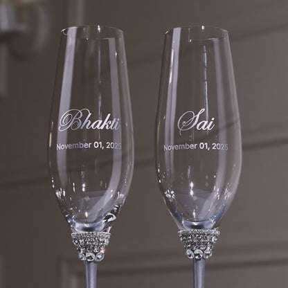 Laser-Enraved Flutes Avrora &amp; Cake Set in Silver