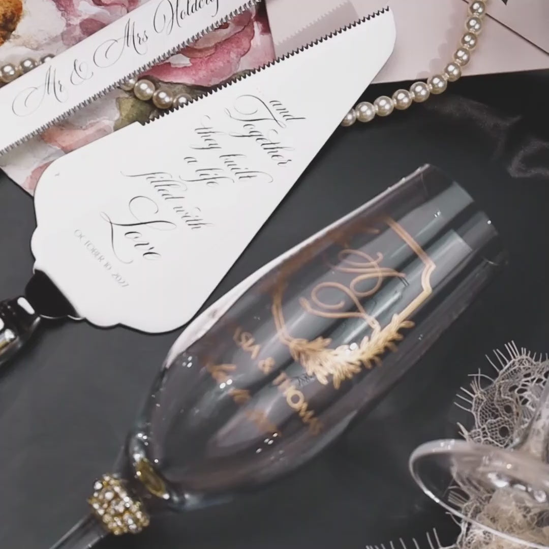 Crystal Line Champagne Flutes &amp; Cake Set in Gold