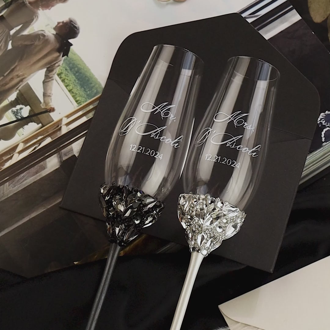 Ruta Flutes with Cake Set in Black &amp; White