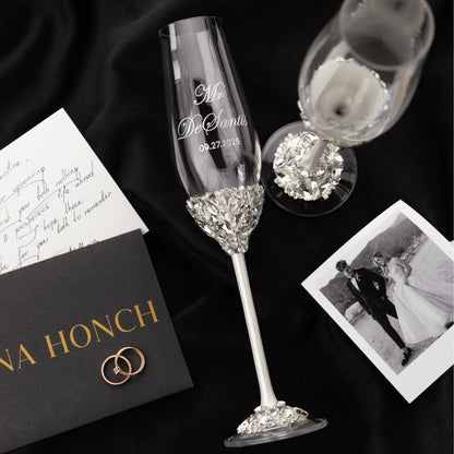 Ruta Flutes White With Ring Bearer Pillow - ELENA HONCH