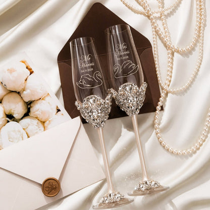 Swan - Inspired Flutes Blossom Ivory &amp; Pearls - ELENA HONCH