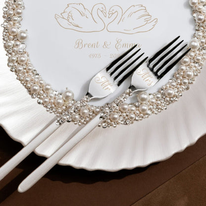 Swan Plate And Forks Ivory Set - ELENA HONCH