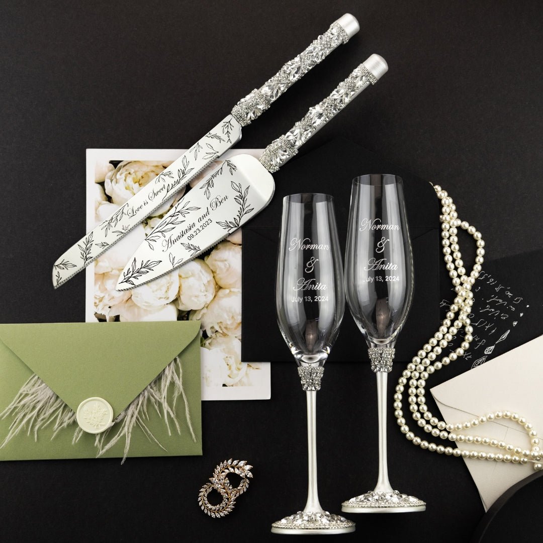 Wedding Flutes Avrora &amp; Cake Cutting Set in White - ELENA HONCH