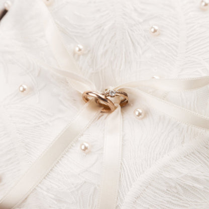 Wedding Glasses Blossom Ivory With Pearls &amp; Cake Set With Pillow for Rings - ELENA HONCH