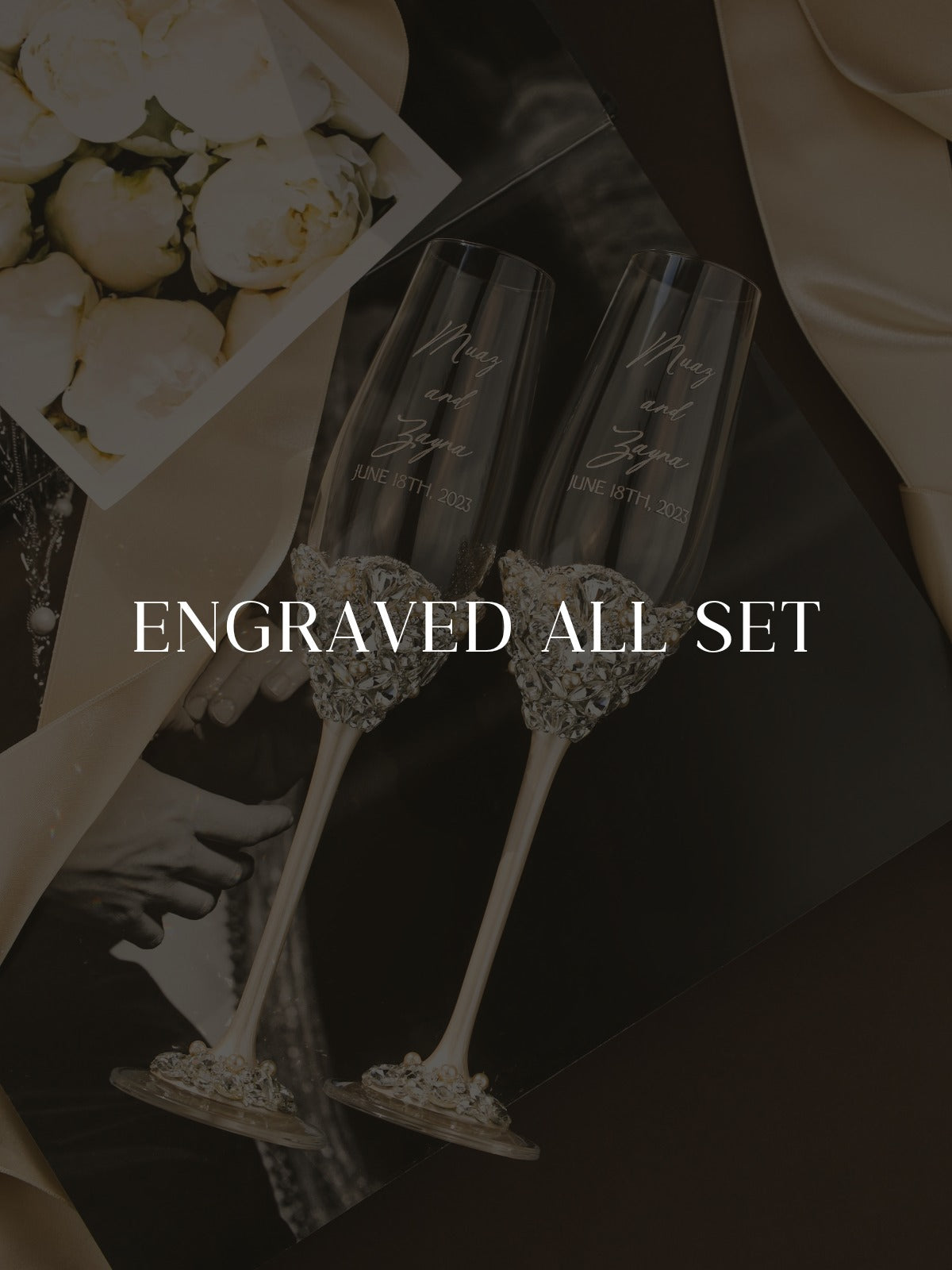 Engraved flutes and cake set